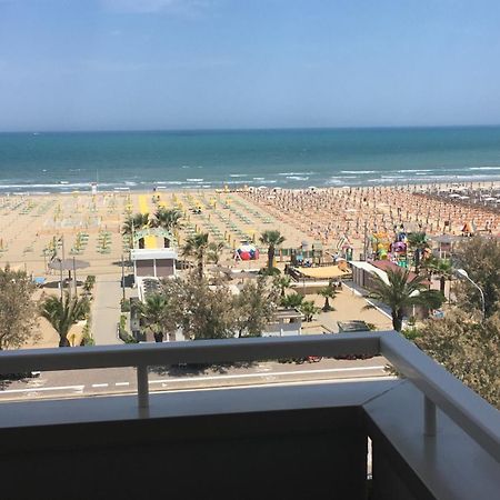 Appartamento Fronte Mare Ρίμινι Εξωτερικό φωτογραφία