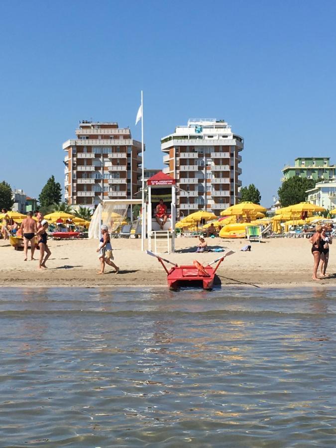 Appartamento Fronte Mare Ρίμινι Εξωτερικό φωτογραφία