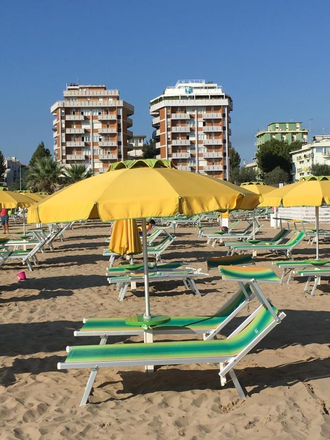 Appartamento Fronte Mare Ρίμινι Εξωτερικό φωτογραφία