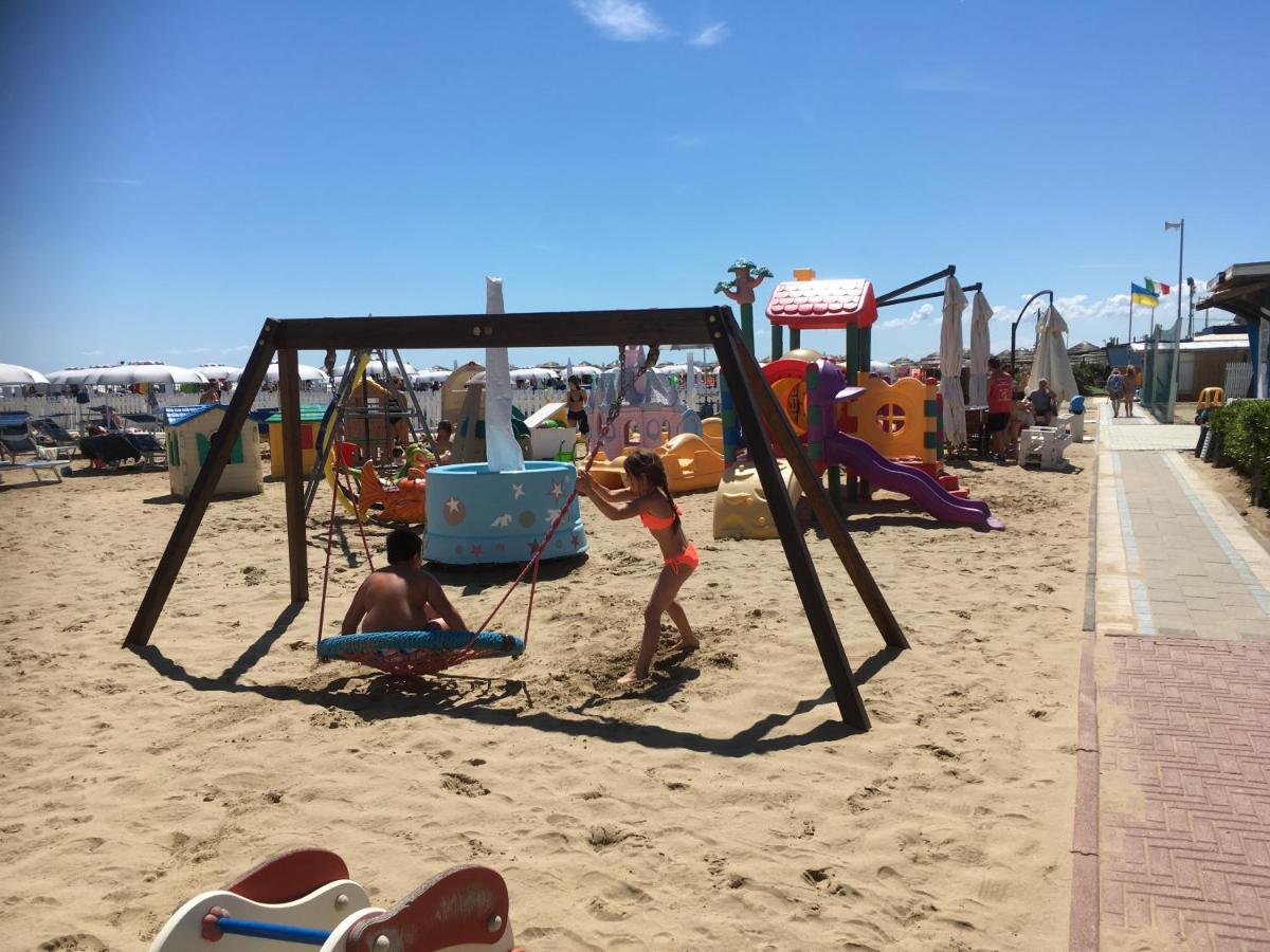 Appartamento Fronte Mare Ρίμινι Εξωτερικό φωτογραφία
