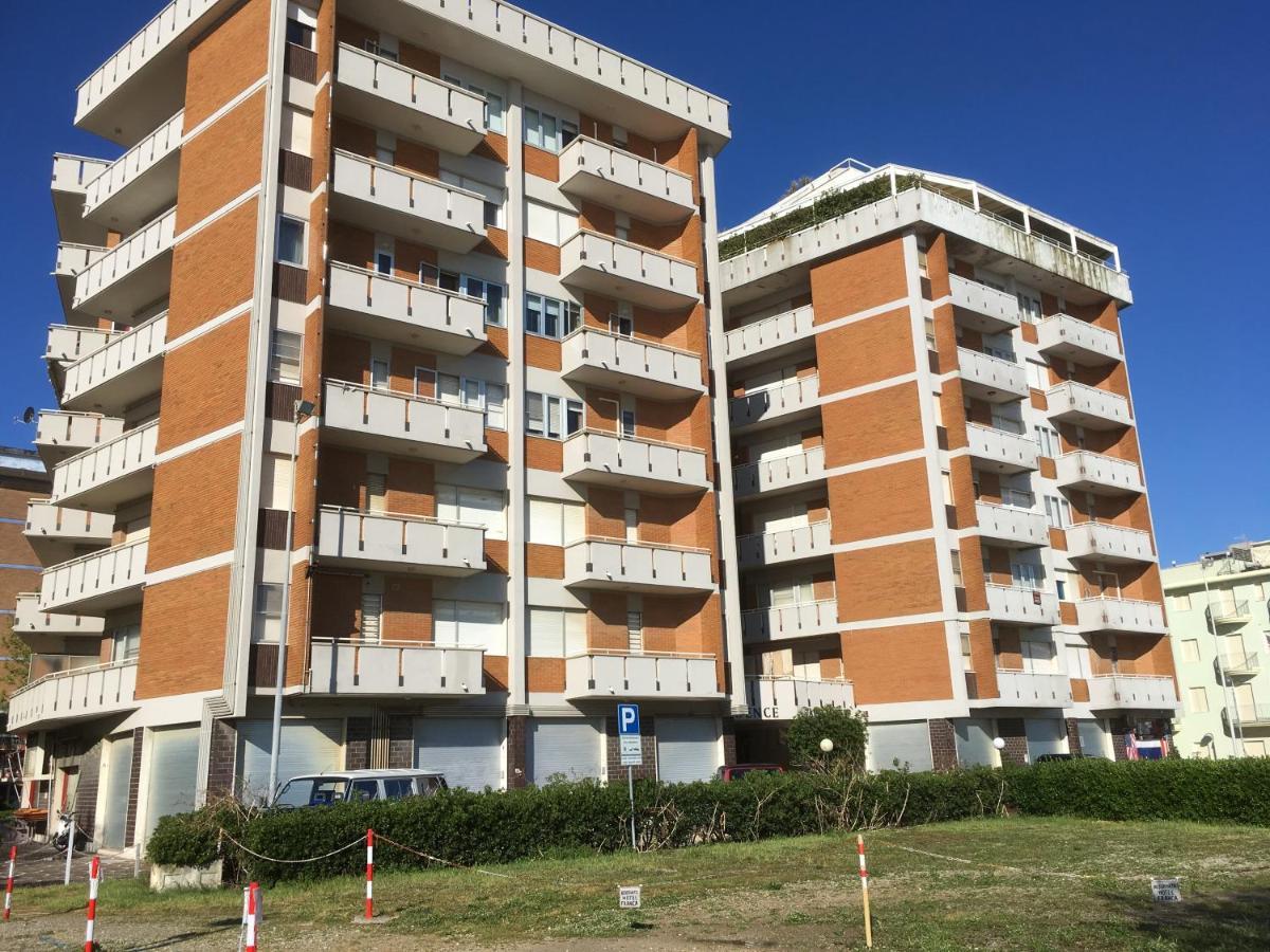 Appartamento Fronte Mare Ρίμινι Εξωτερικό φωτογραφία