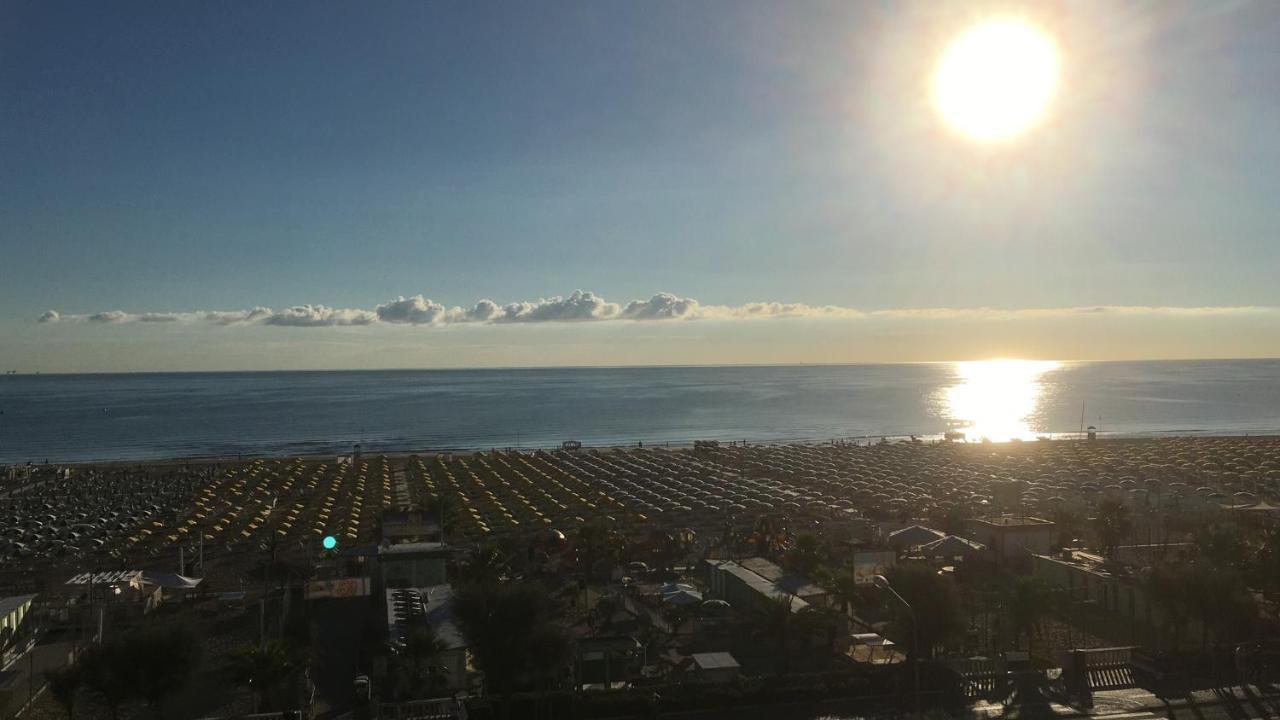 Appartamento Fronte Mare Ρίμινι Εξωτερικό φωτογραφία