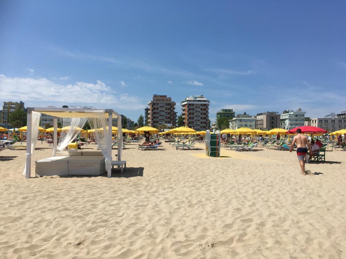 Appartamento Fronte Mare Ρίμινι Εξωτερικό φωτογραφία