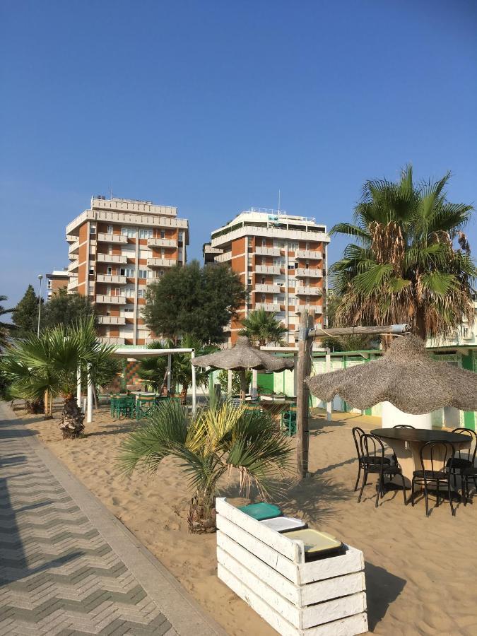 Appartamento Fronte Mare Ρίμινι Εξωτερικό φωτογραφία