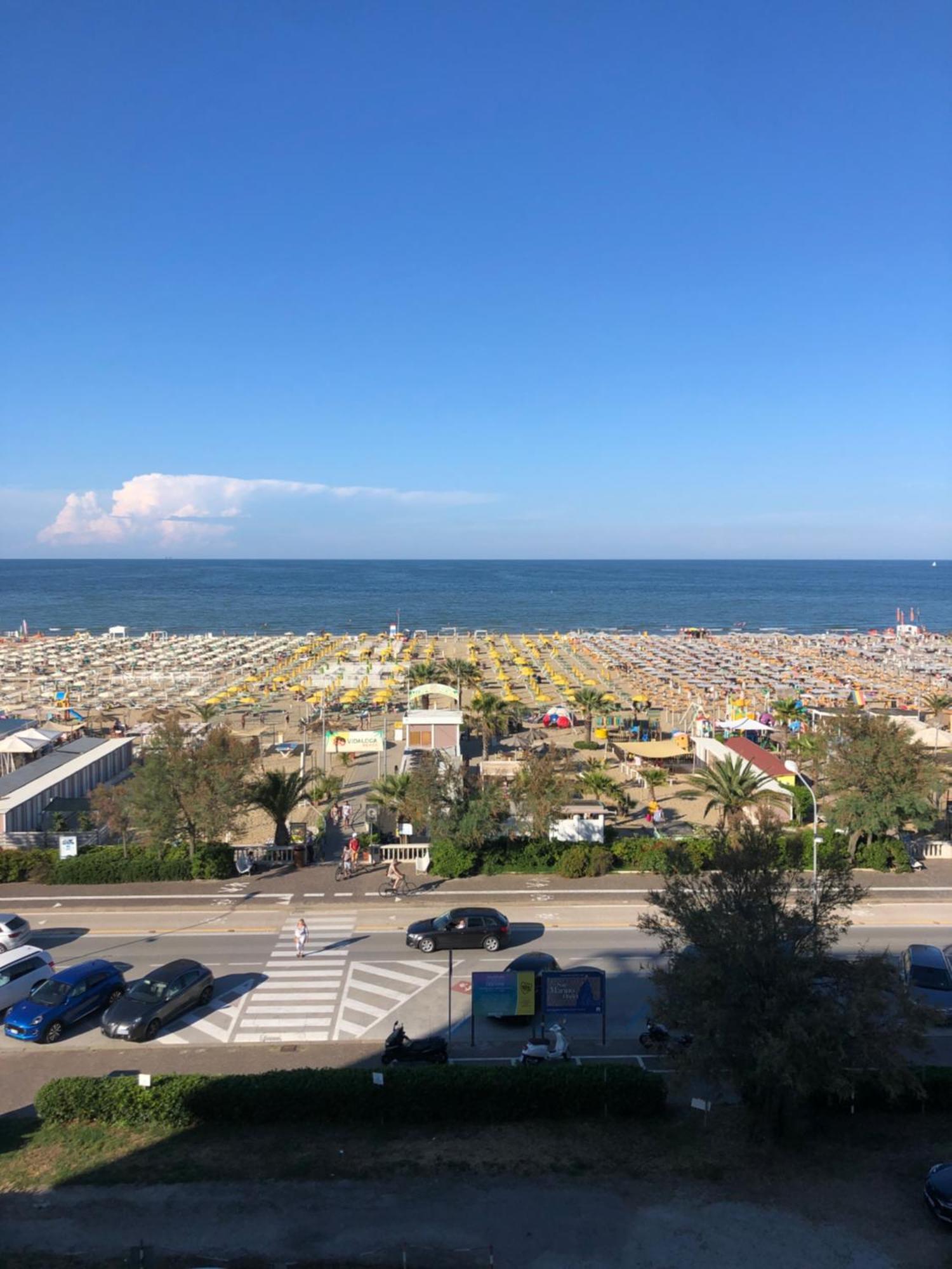 Appartamento Fronte Mare Ρίμινι Εξωτερικό φωτογραφία